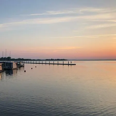 Houseboat Rotan Rieth Komfortowe Domy Na Wodzie Nyaraló