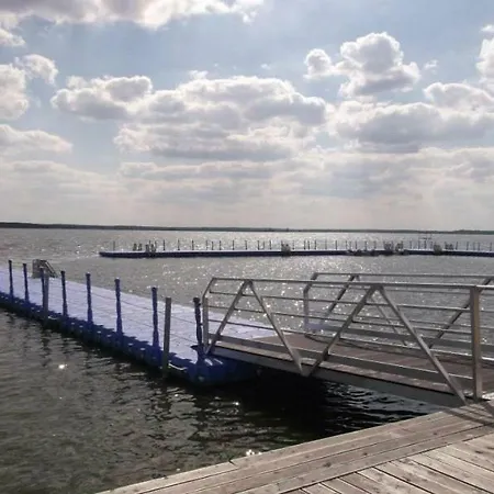 Houseboat Rotan Rieth Komfortowe Domy Na Wodzie Nowe Warpno