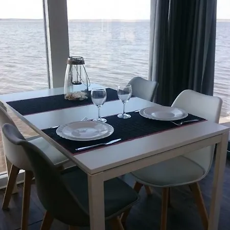 Houseboat Rotan Rieth Komfortowe Domy Na Wodzie *