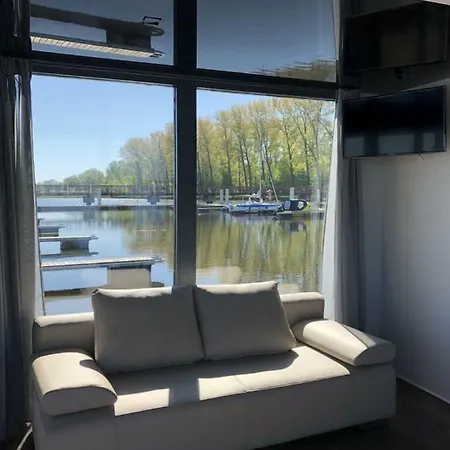 Houseboat Rotan Rieth Komfortowe Domy Na Wodzie Nowe Warpno