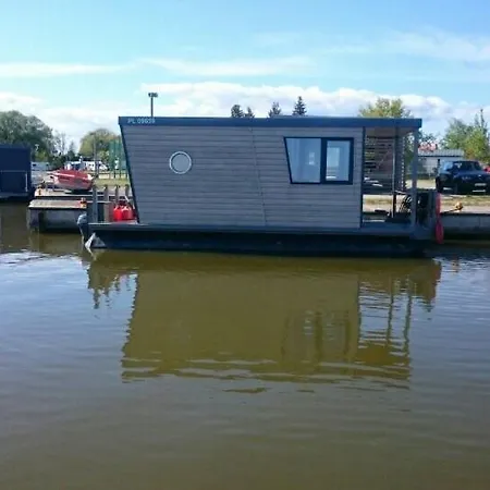 Nyaraló Houseboat Rotan Rieth Komfortowe Domy Na Wodzie *
